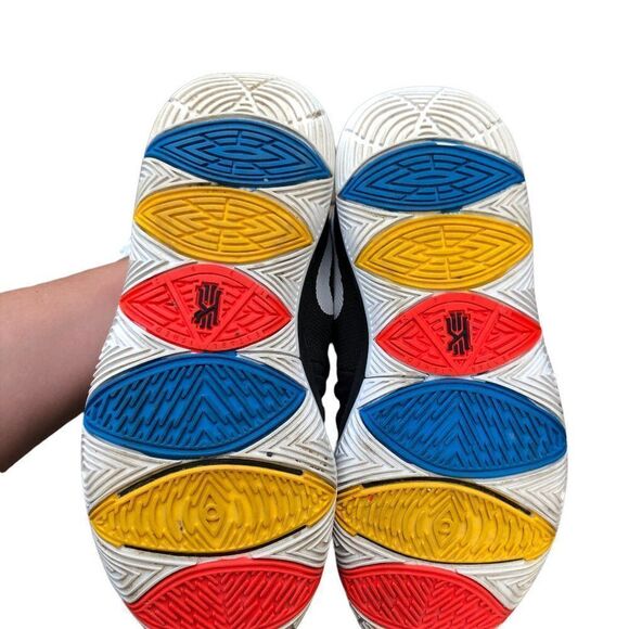 LIMITED edition 2018 nike kyrie 5 'Friends' size 7.5 - Picture 6 of 14